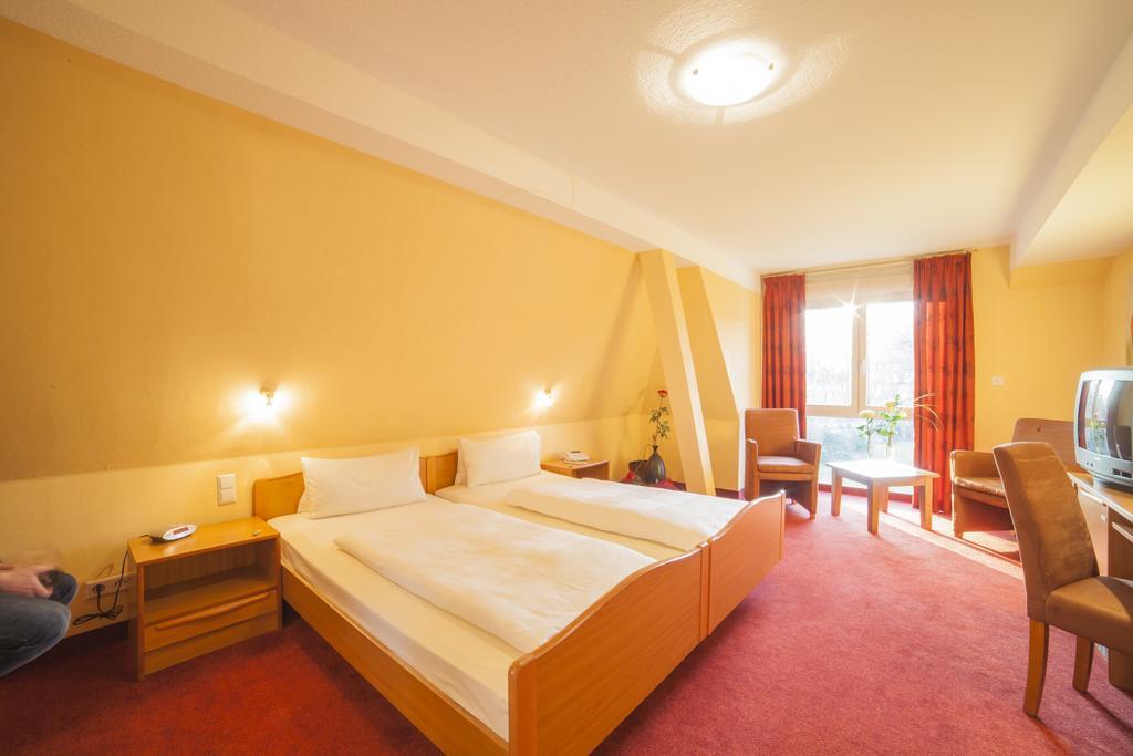 Hotel Backenkoehler Ganderkesee Zewnętrze zdjęcie