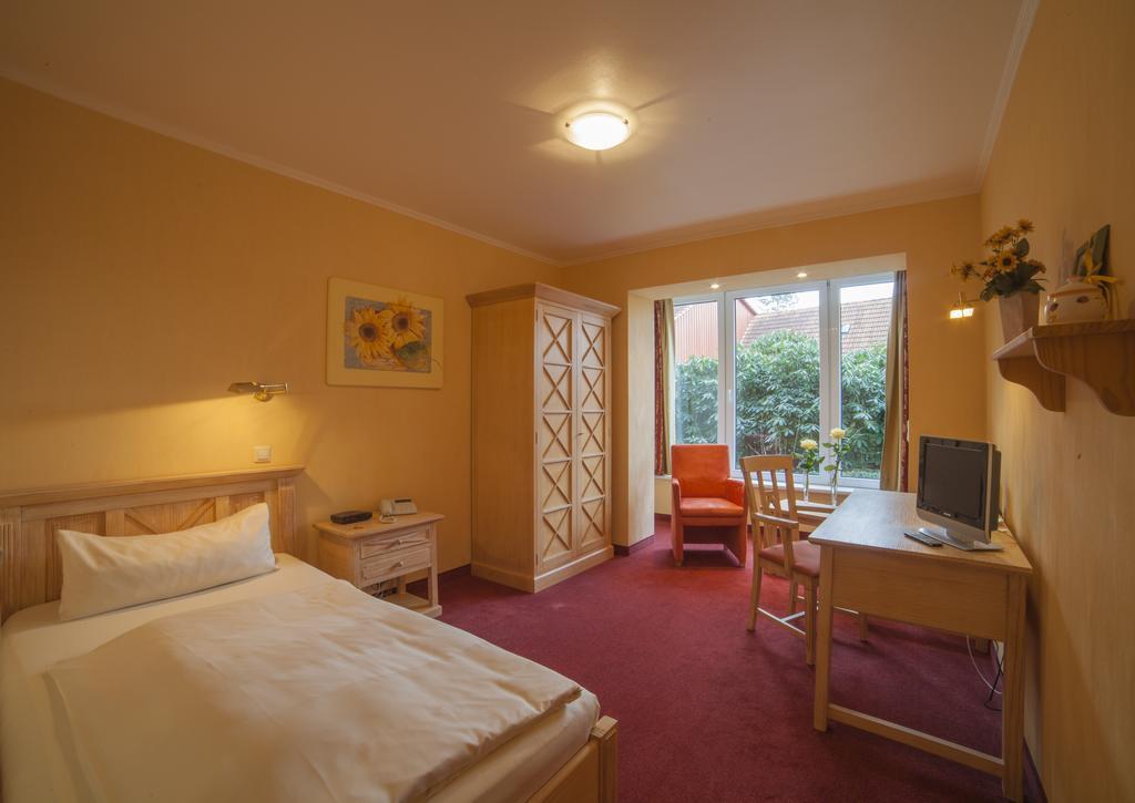 Hotel Backenkoehler Ganderkesee Zewnętrze zdjęcie